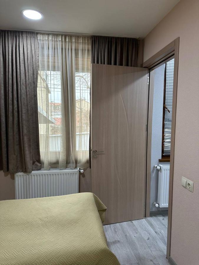 Family Apartament Lägenhet Tbilisi Exteriör bild