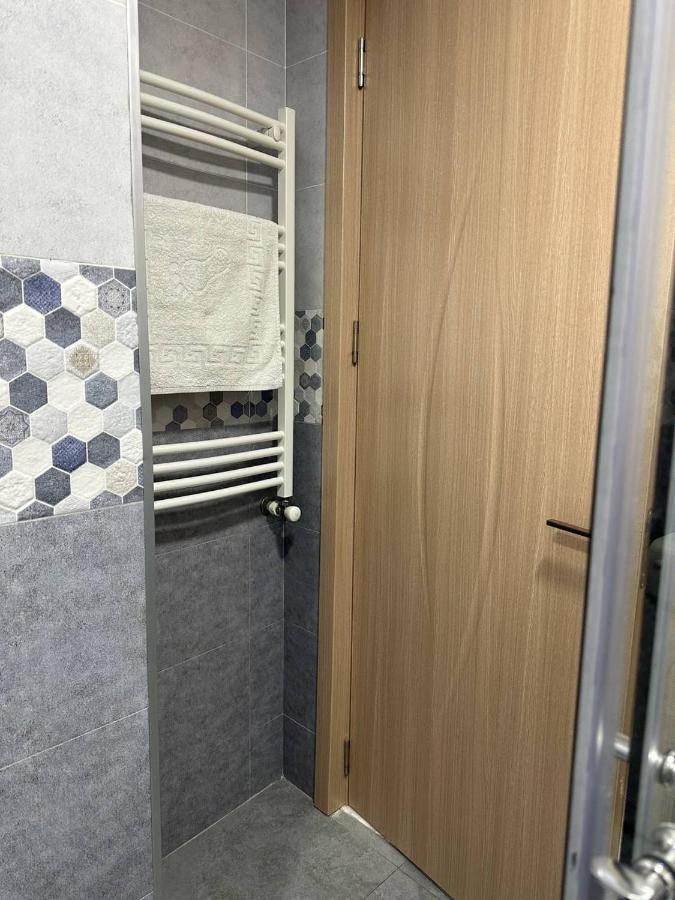 Family Apartament Lägenhet Tbilisi Exteriör bild