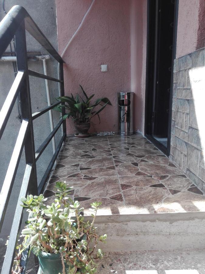 Family Apartament Lägenhet Tbilisi Exteriör bild